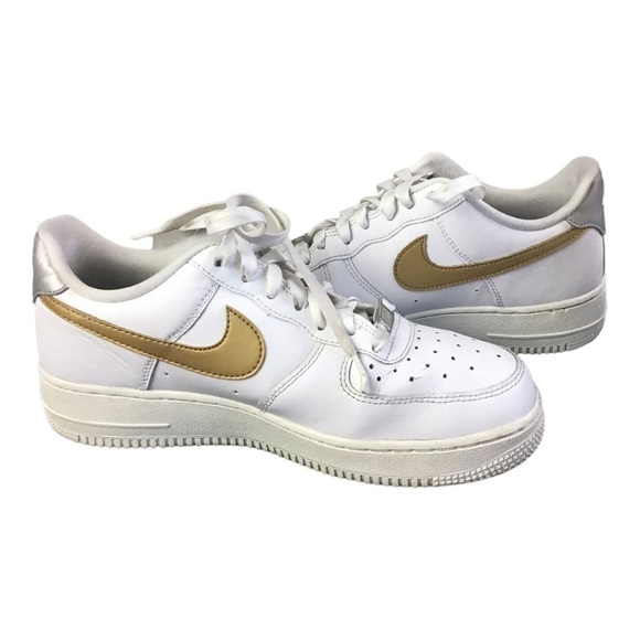 Nike Women's Size 8 Air Force 1 '07 Sneakers White Metallic Gold Swoosh - Picture 9 of 11